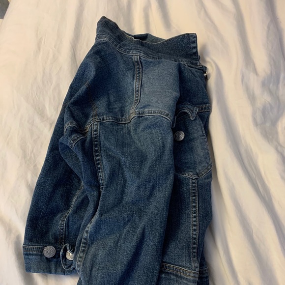 Levi’s Jean jacket :) - Picture 2 of 3